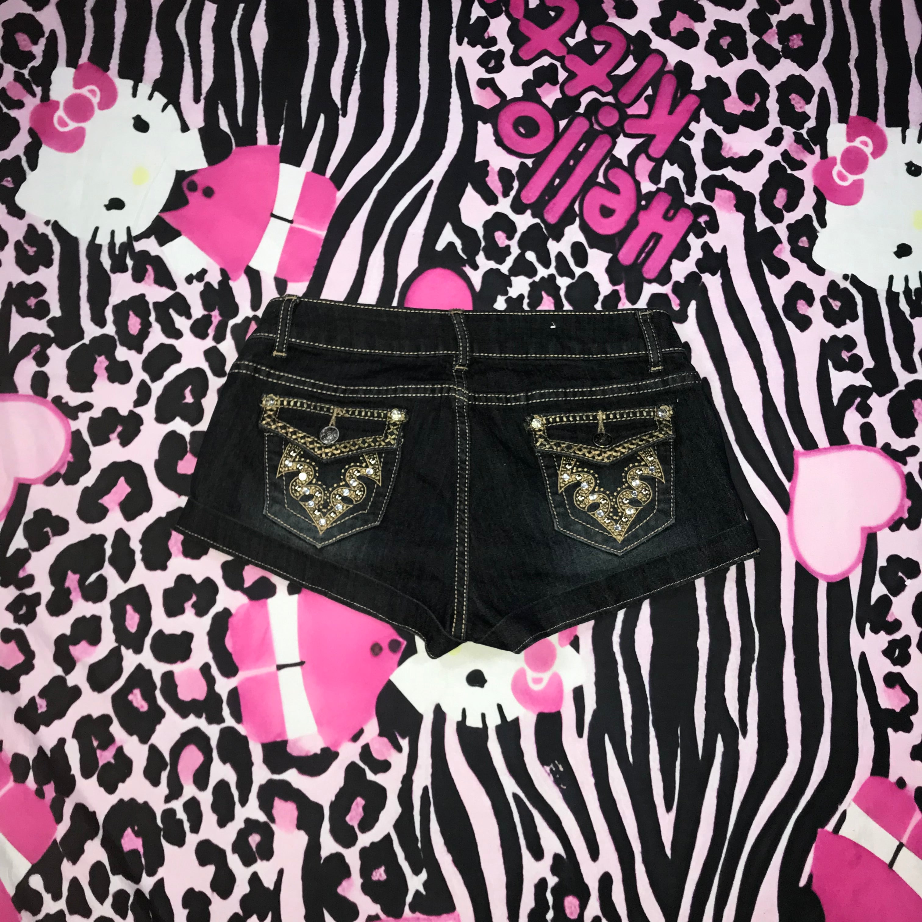 Free Culture Lowrise Shorts