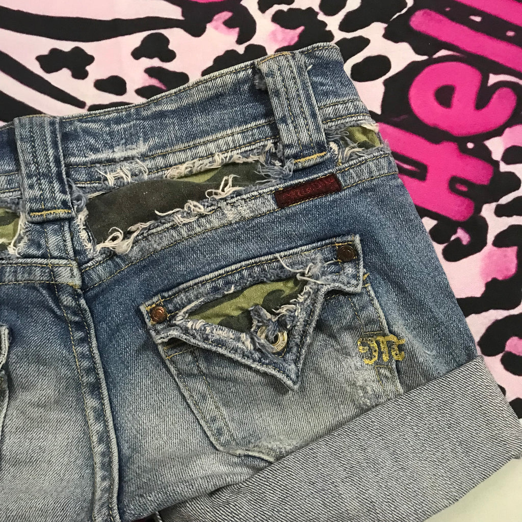 MissMe Shorts Camo Design