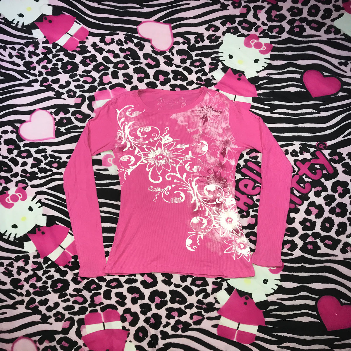 Grunge style long sleeve top