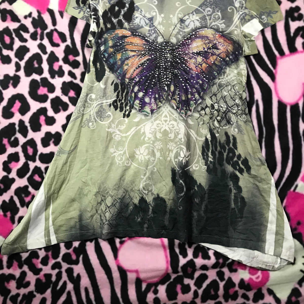 Grunge butterfly top