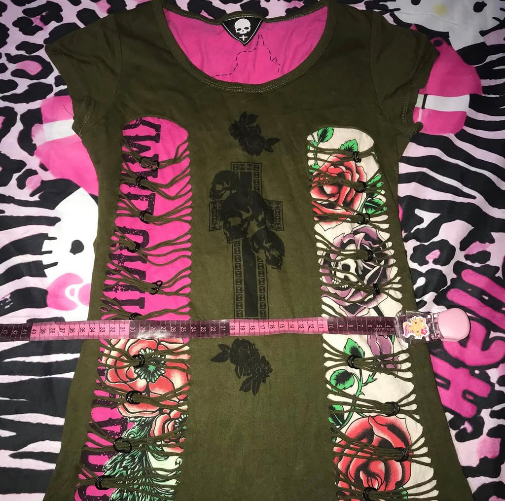 Grunge cut out top