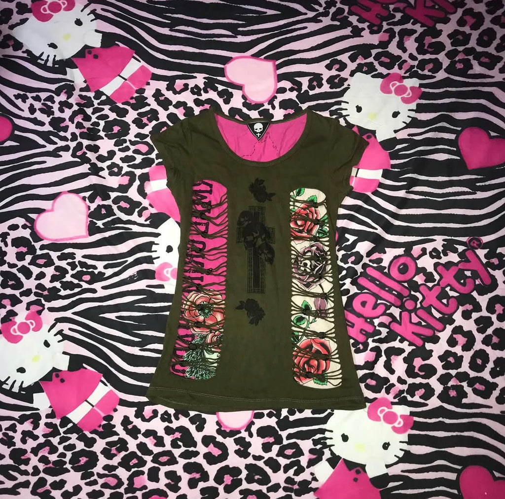 Grunge cut out top