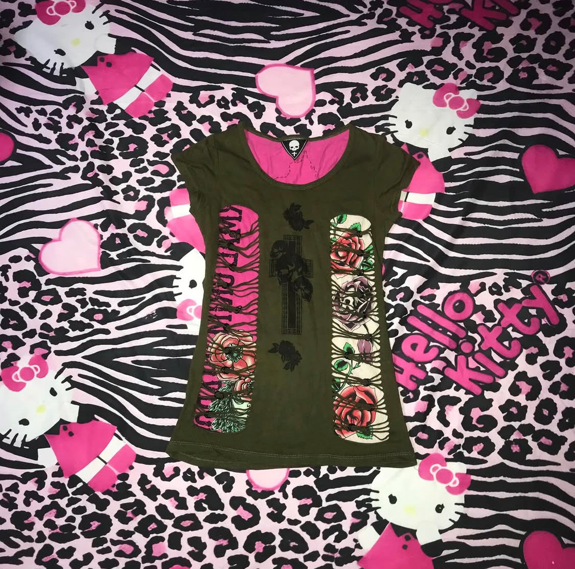 Grunge cut out top